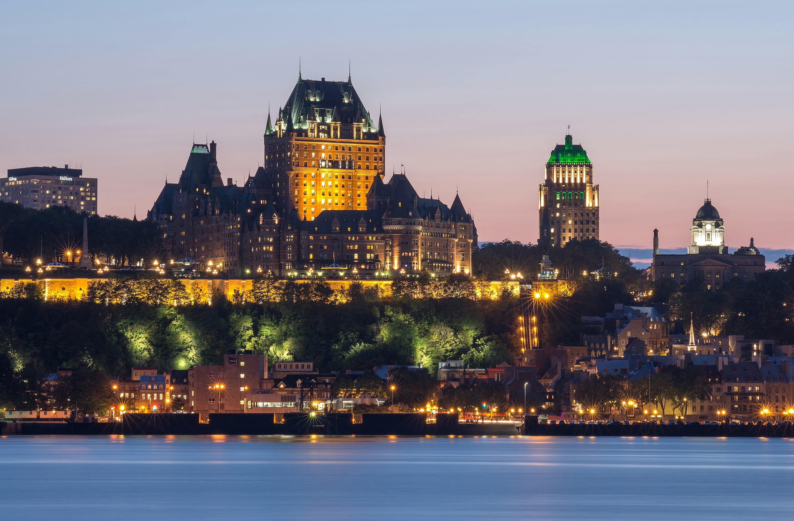 Québec - Québec city at night, view from Lévis city