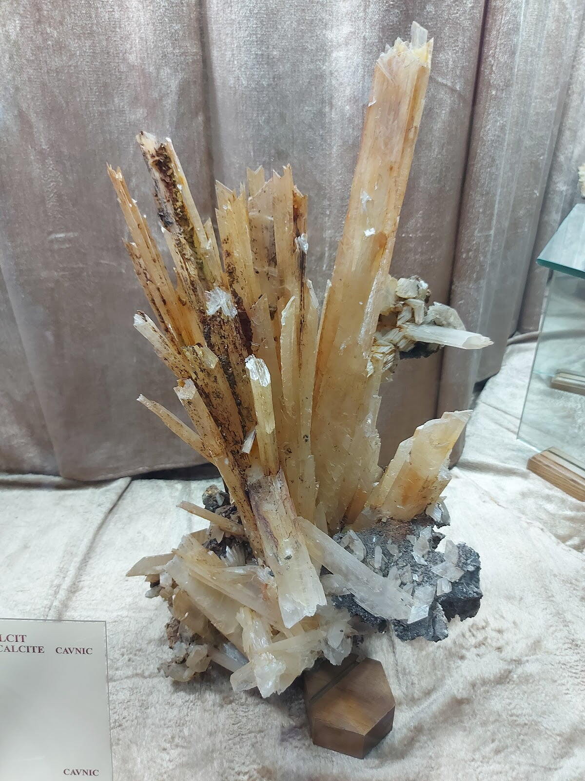 Museum of Mineralogy