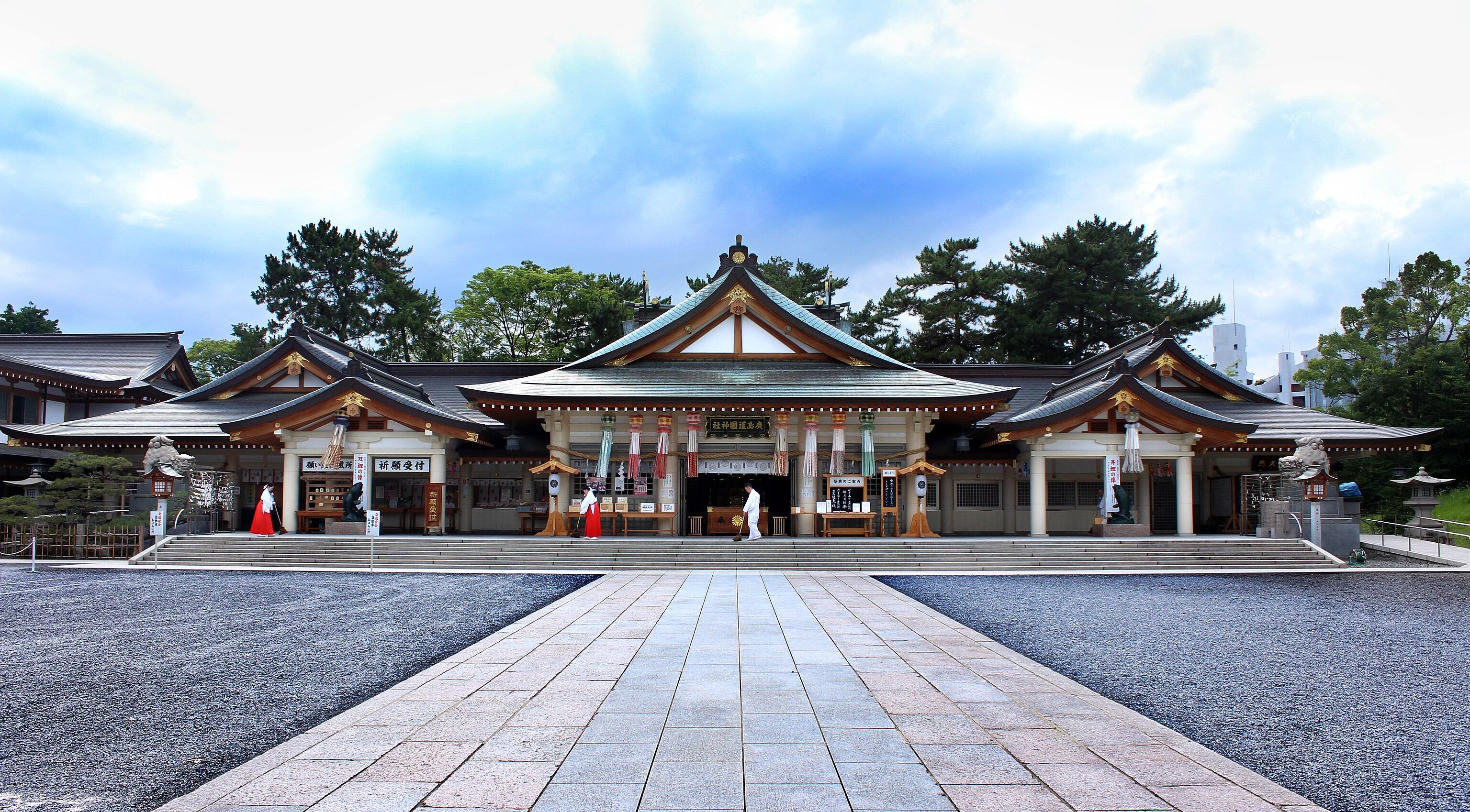 Hiroshima Gokoku-jinja