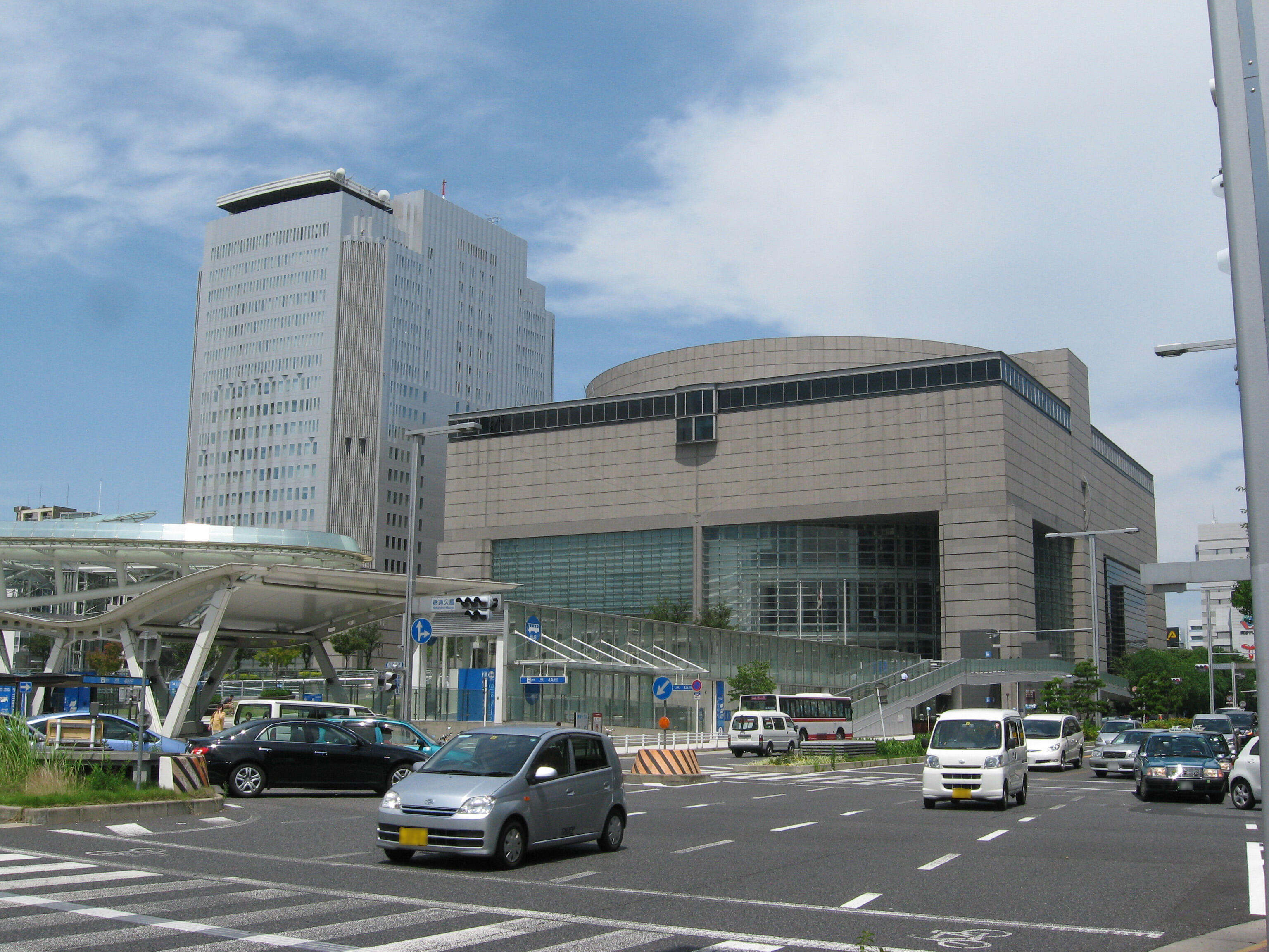 愛知芸術文化センター (Aichi Arts Center)