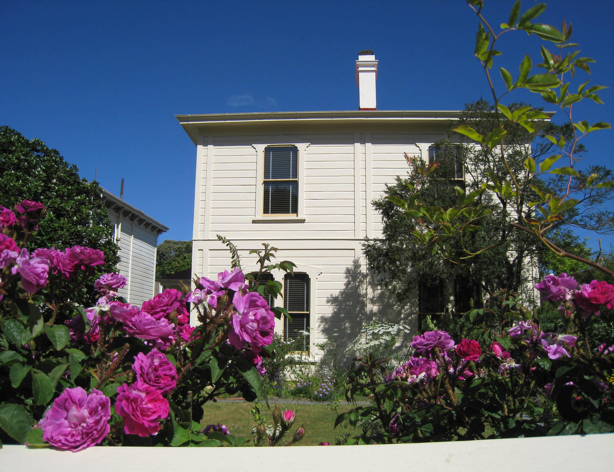 I took this photo of Katherine Mansfield Birthplace in Thorndon, Wellington, New Zealand on the 3rd of December 2007. New Zealand Historic Places Trust Register number: 4428