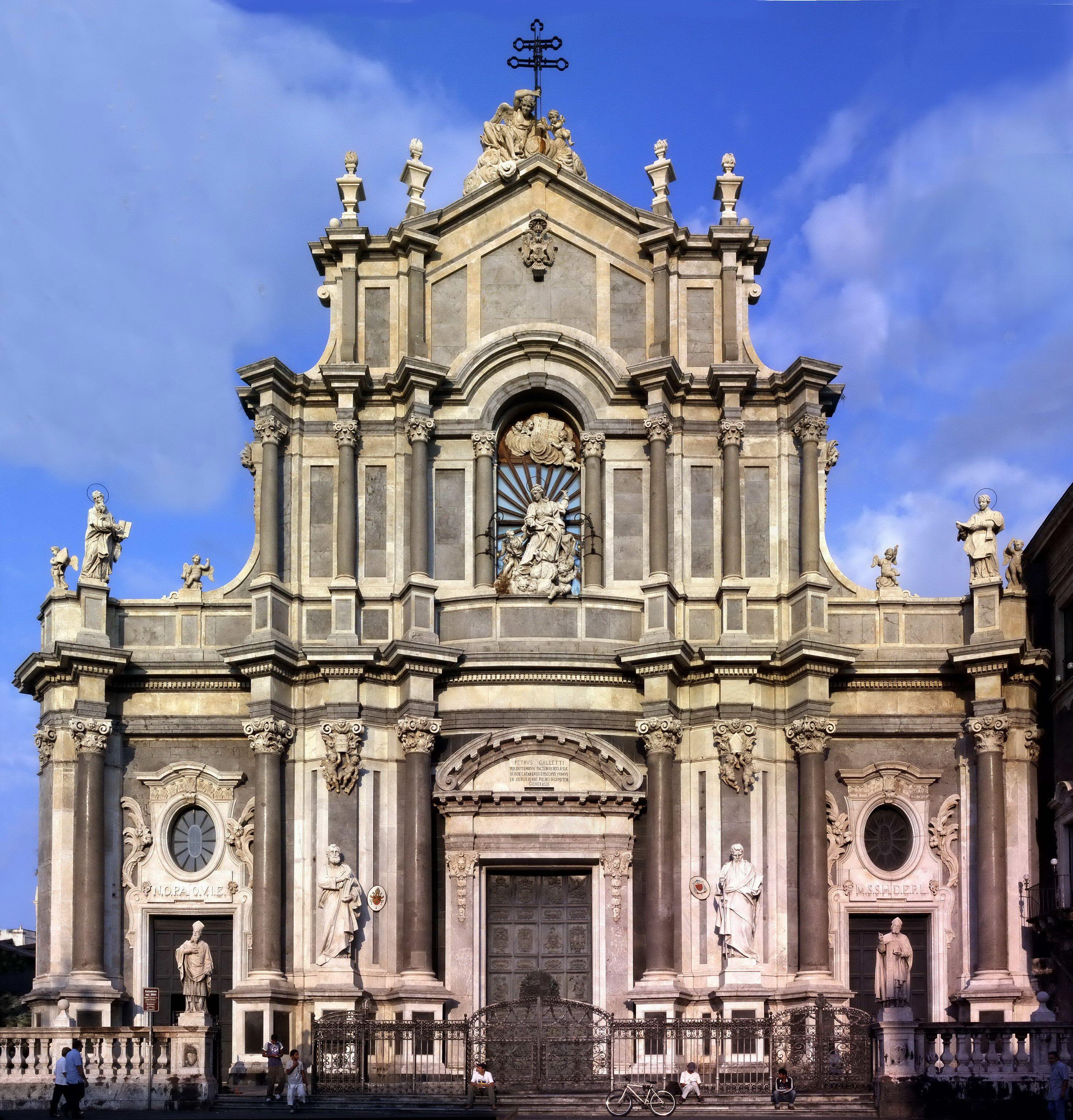 Facciata del Duomo (Cattedrale di Sant'Agata) di Catania ad alta risoluzione - Zoomabile per vedere dettagli