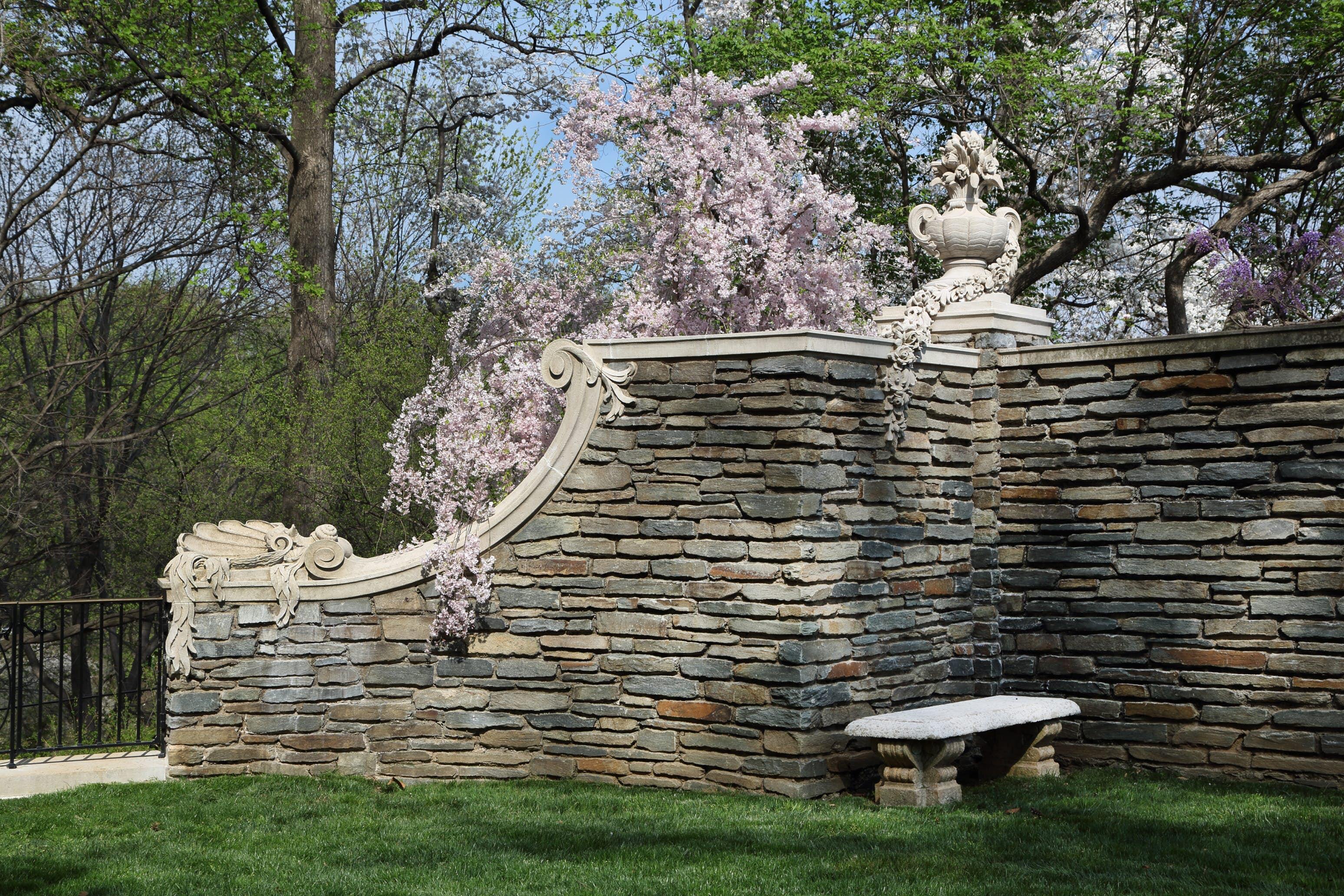 UNITED STATES - NOVEMBER 03:  Garden views at Dumbarton Oaks in the Georgetown neighborhood of Washington, D.C. (Photo by Carol M. Highsmith/Buyenlarge/Getty Images)