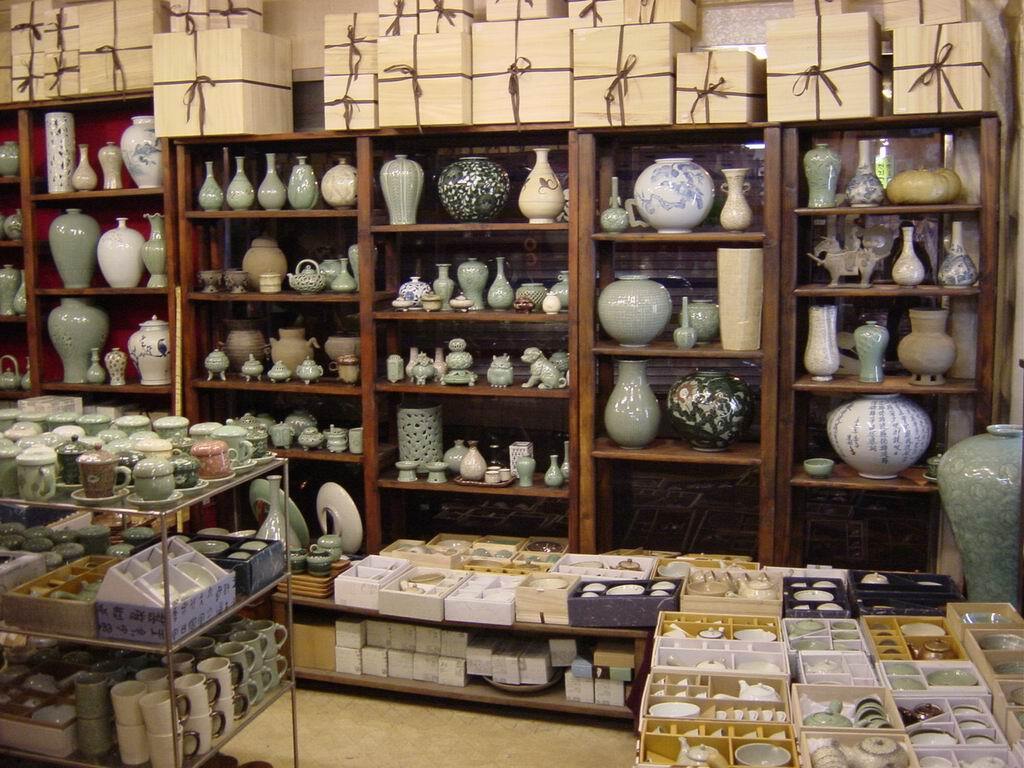 A Korean traditional porcelain shop in Insadong, Seoul, Korea