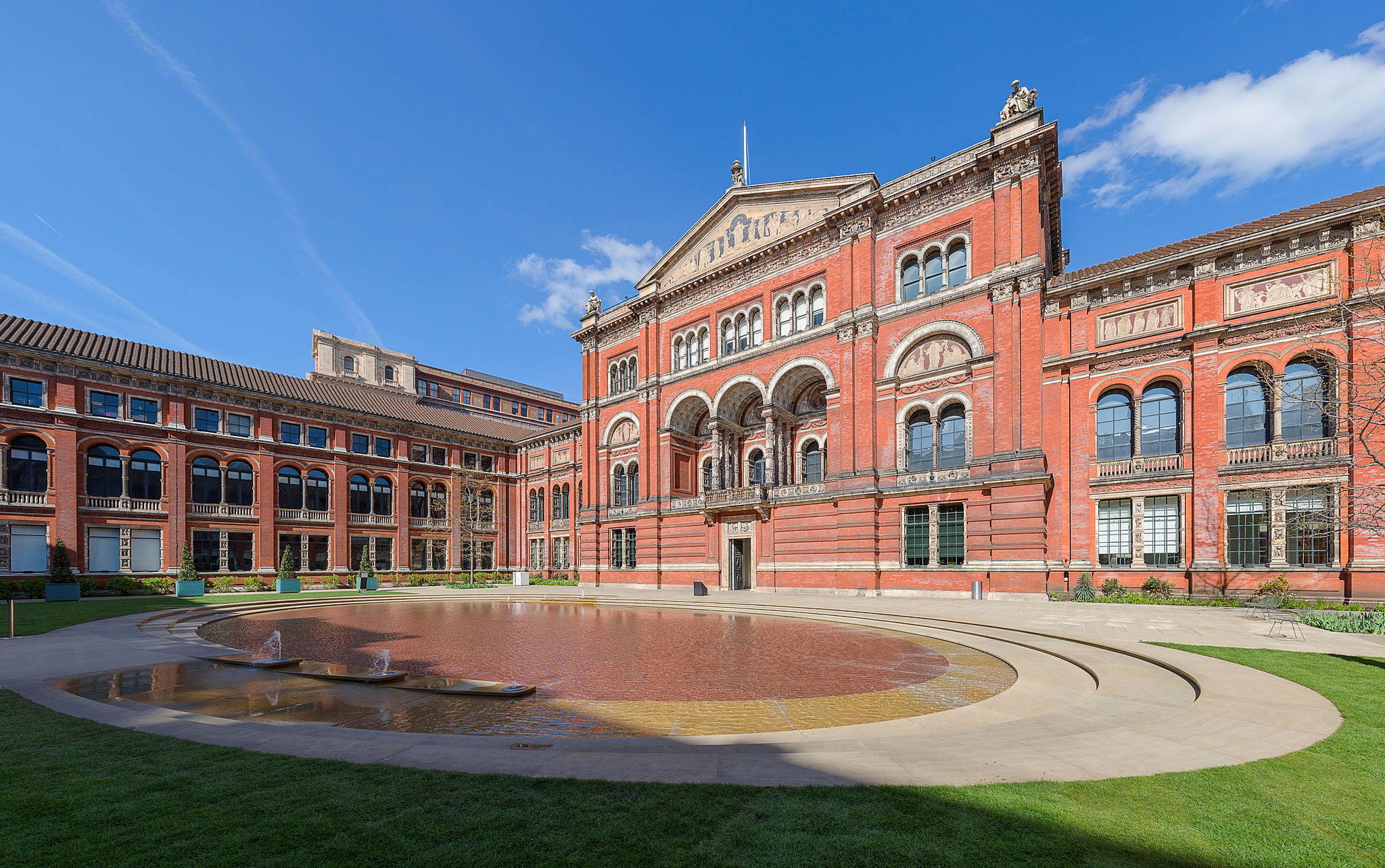 Victoria and Albert Museum