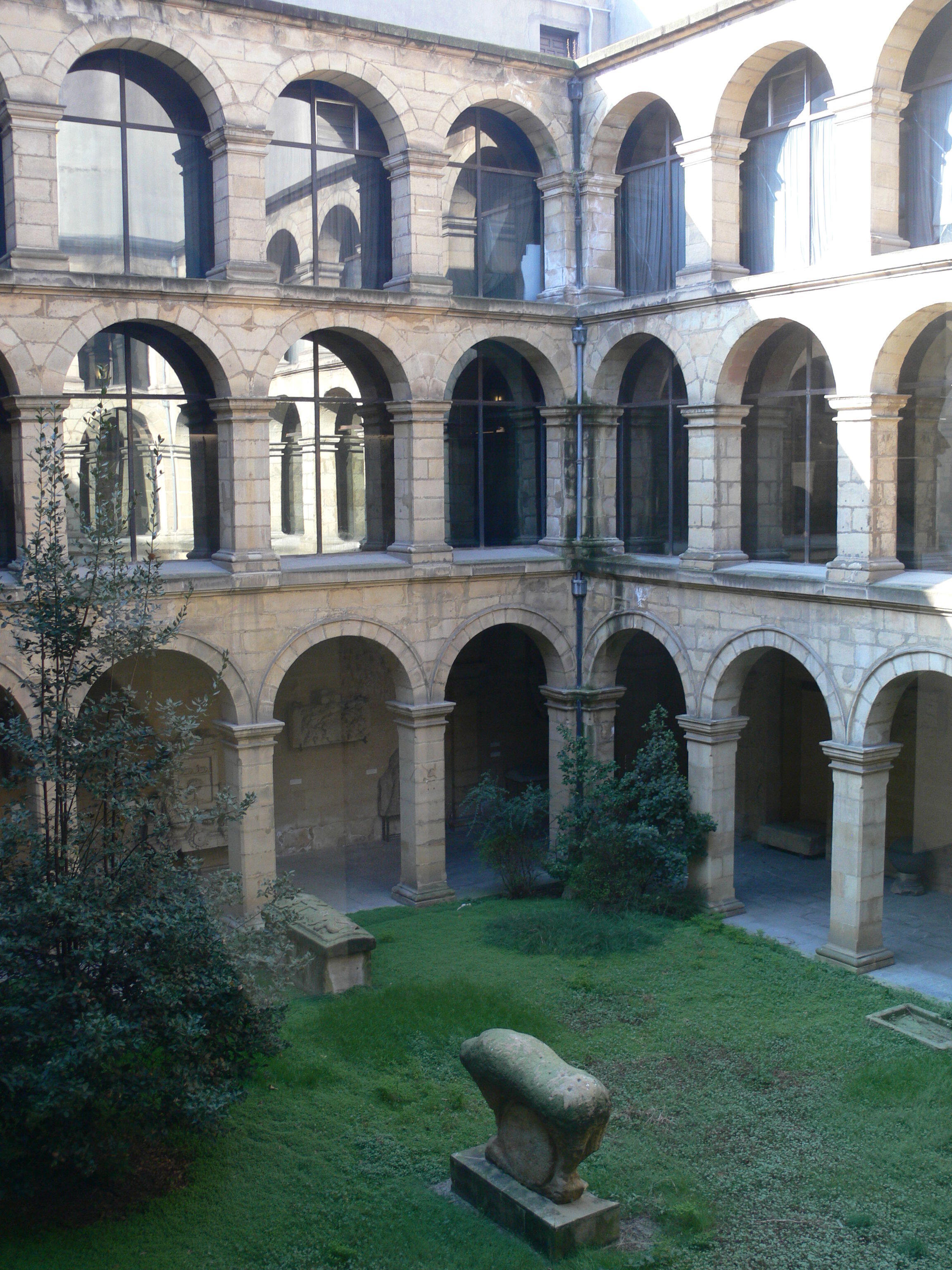 Courtyard of the museum (former cloisters).