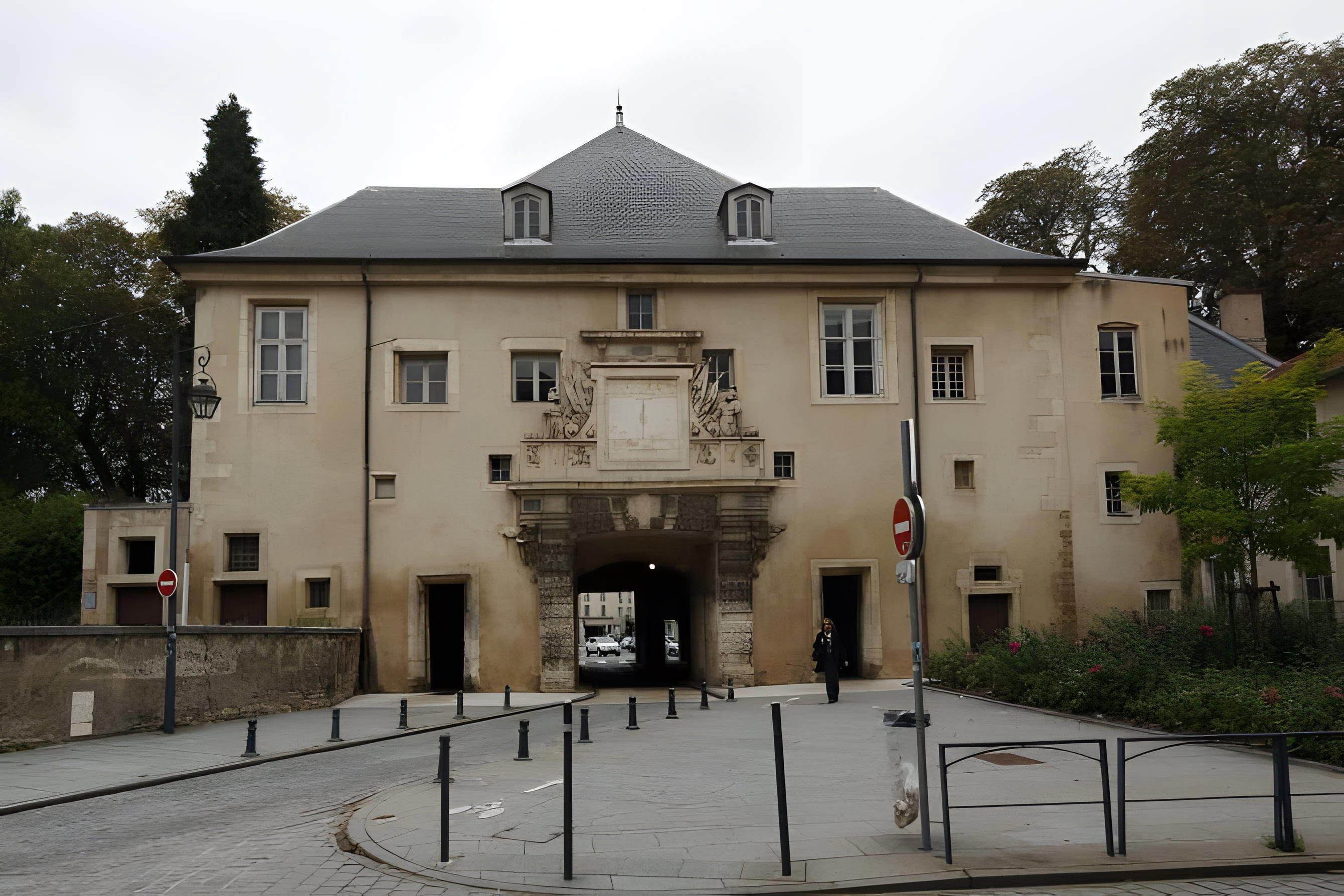 Porte De La Citadelle