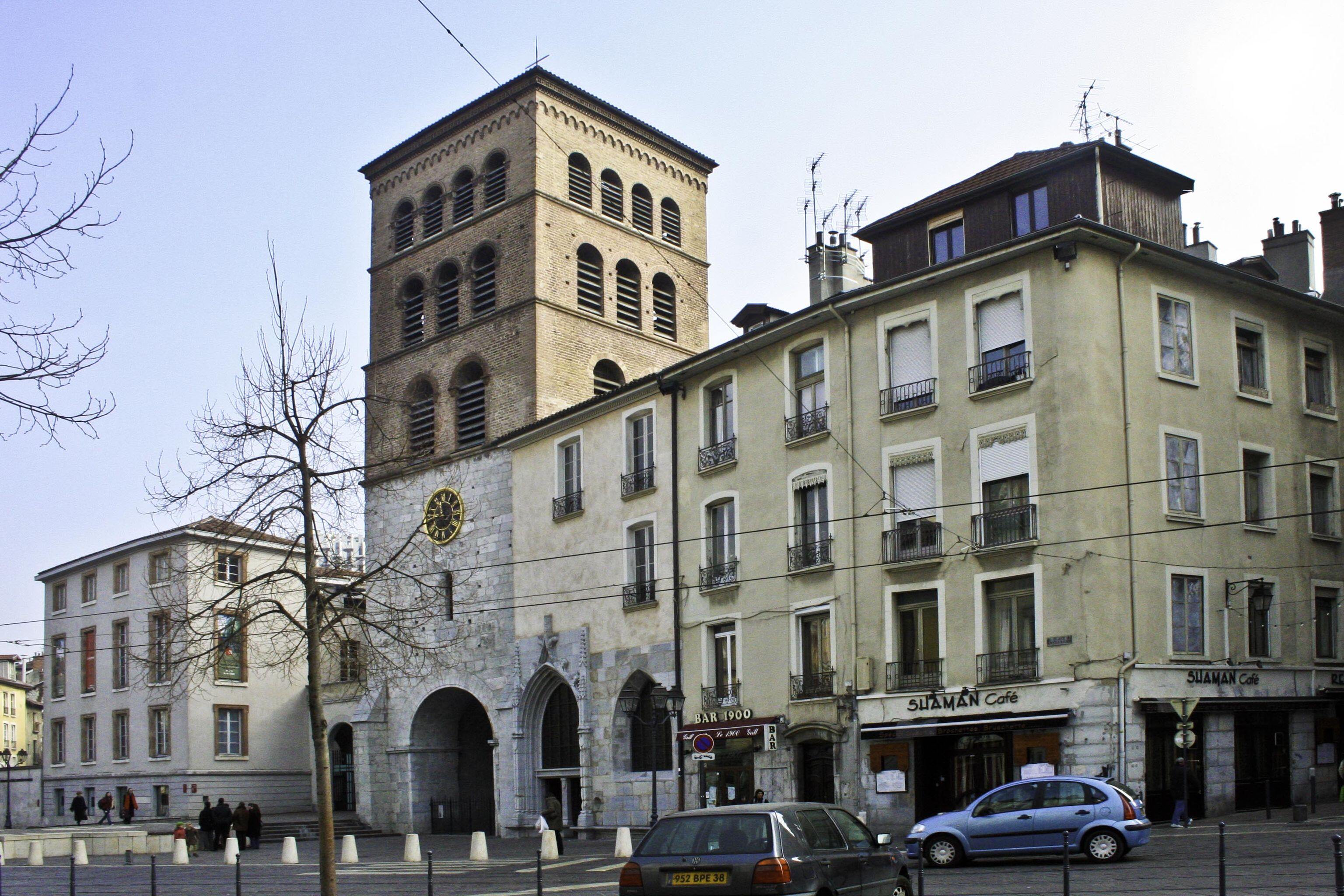 Cathédrale Notre-Dame de Grenoble (Isère, France). Clocher-porche