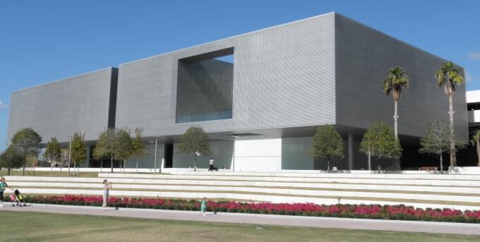 Tampa Museum of Art, south side facing Curtis Hixon Park