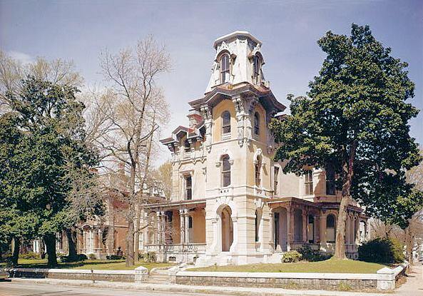 Goyer-Lee House.