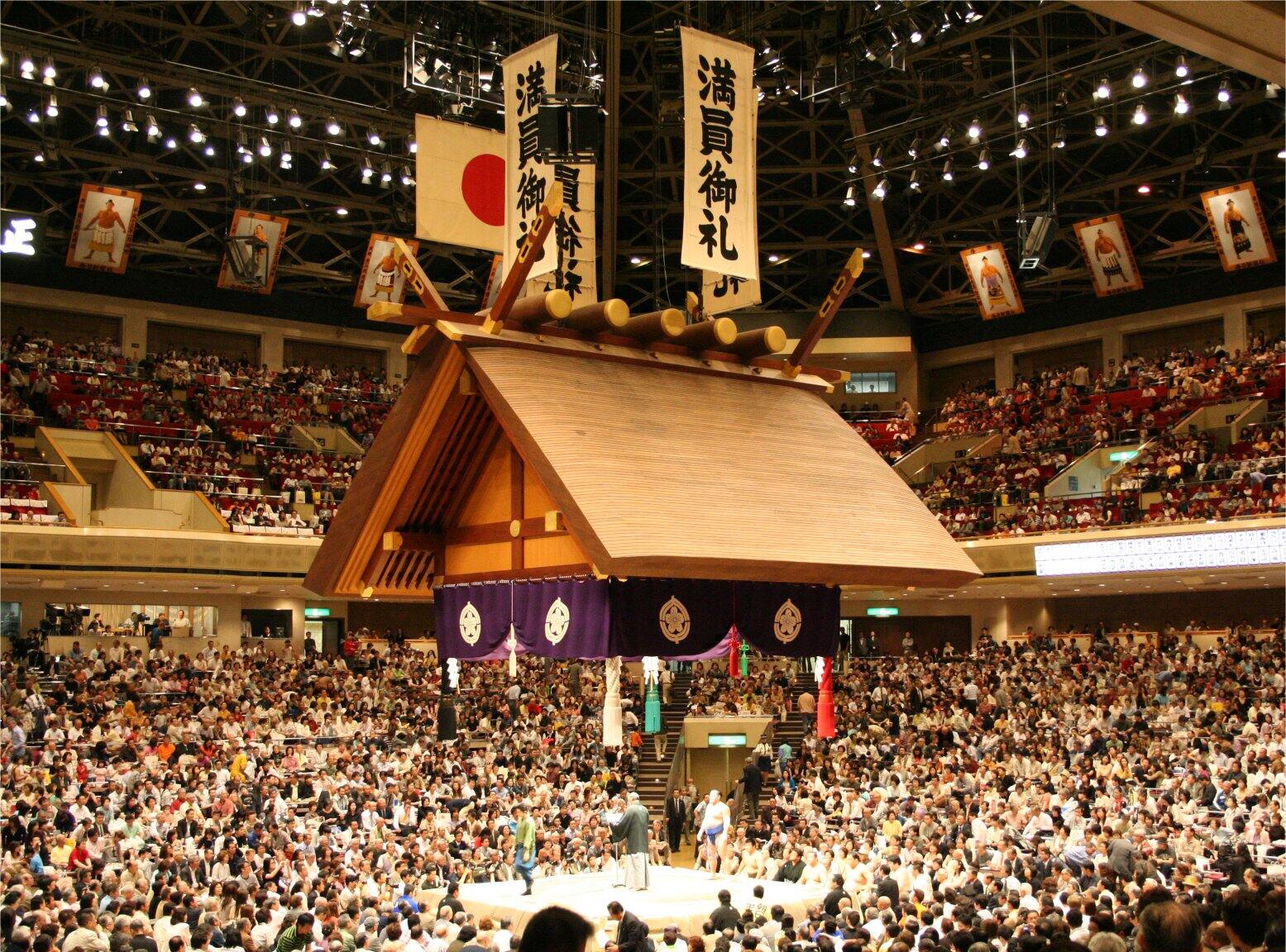 Hanging roof Ryogoku Kokugikan