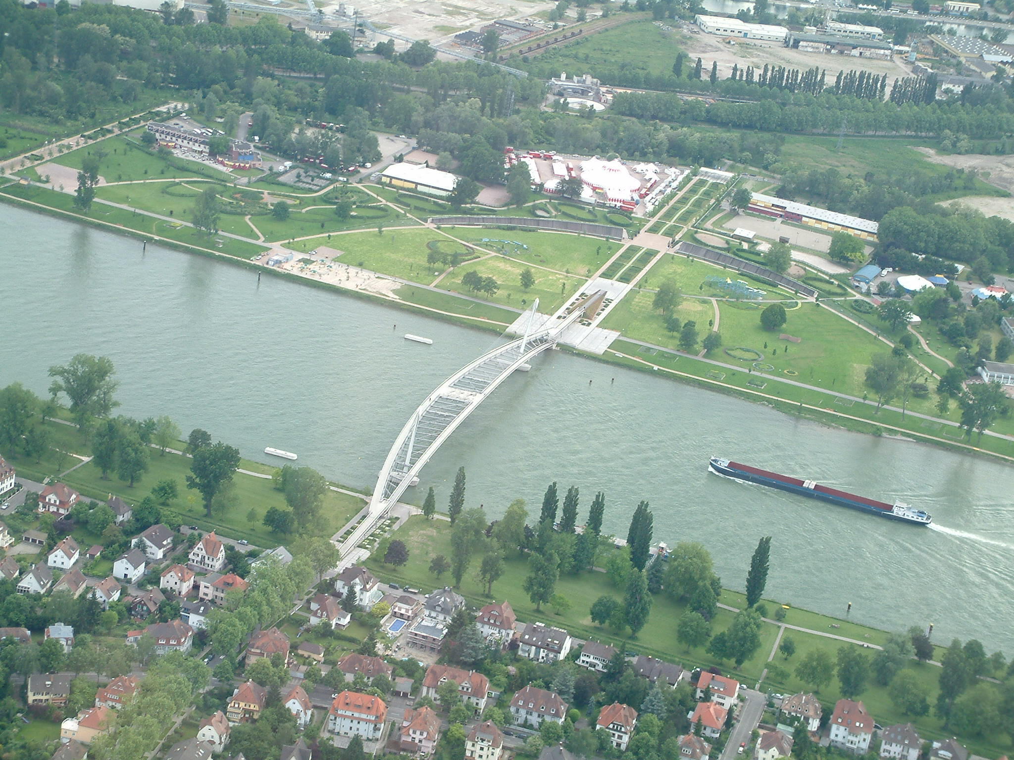 Aerial view of Passerelle des Deux Rives