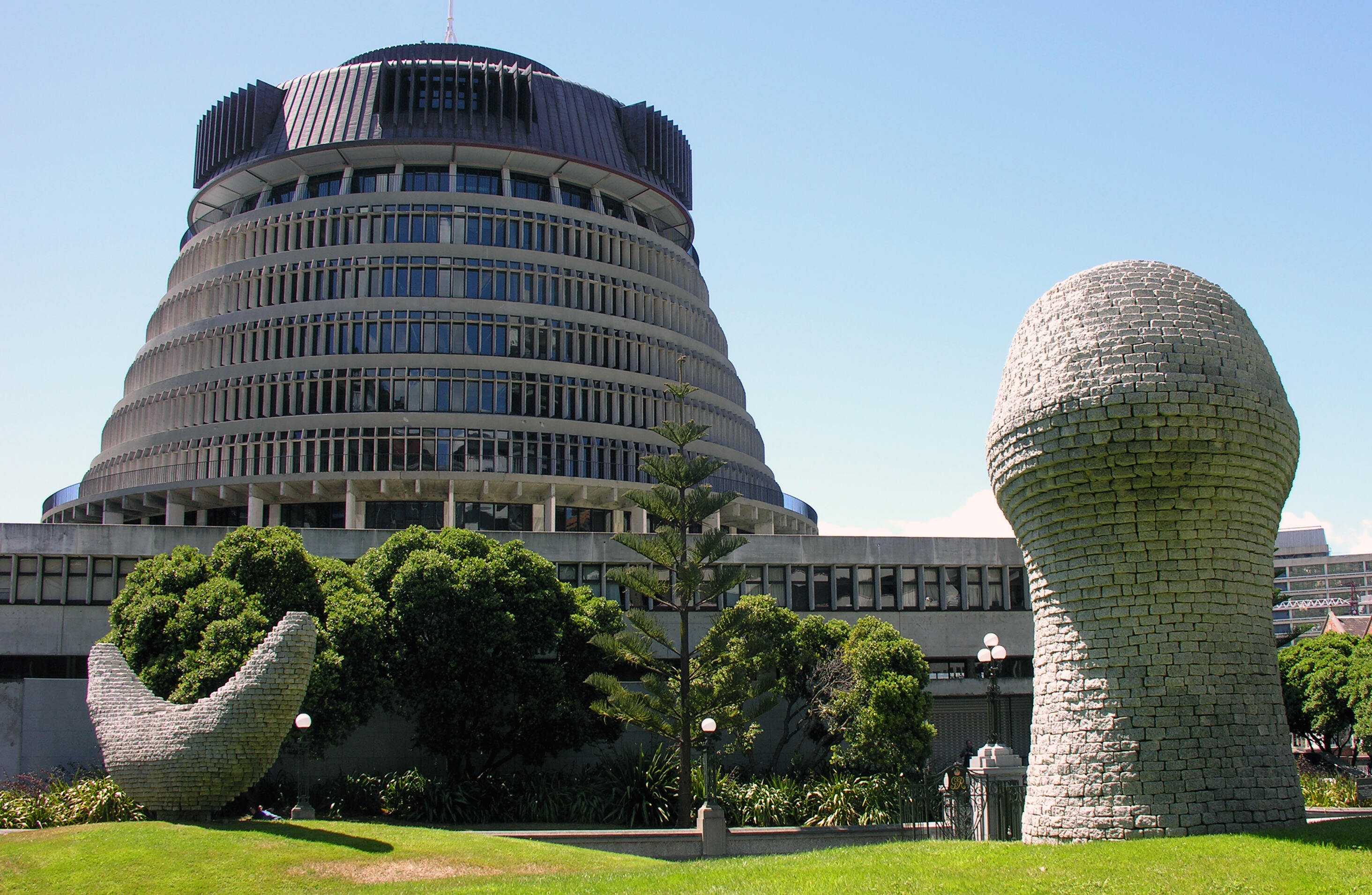 There are only two things I can offer to mitigate the humiliation of this useless New Zealand building: