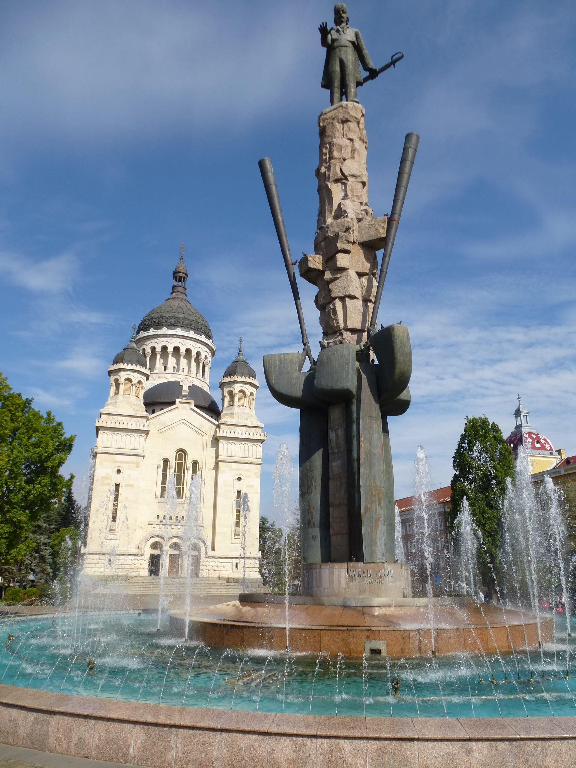 Cluj-Napoca, Statuia lui Avram Iancu (Piaţa Avram Iancu)