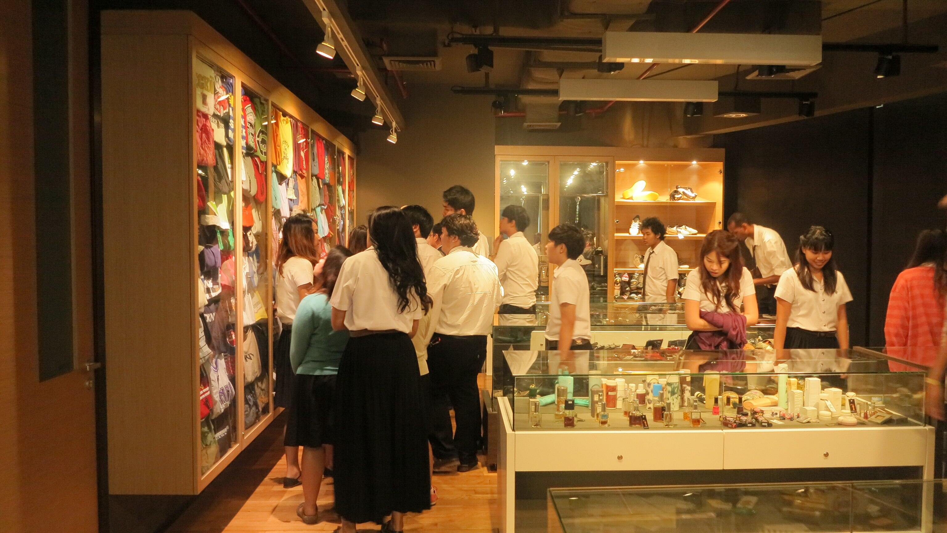 Students visit Museum of Counterfeit Goods