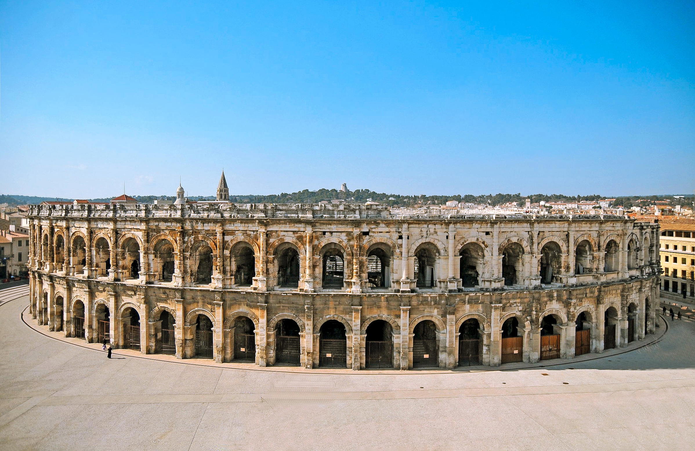 Nimes