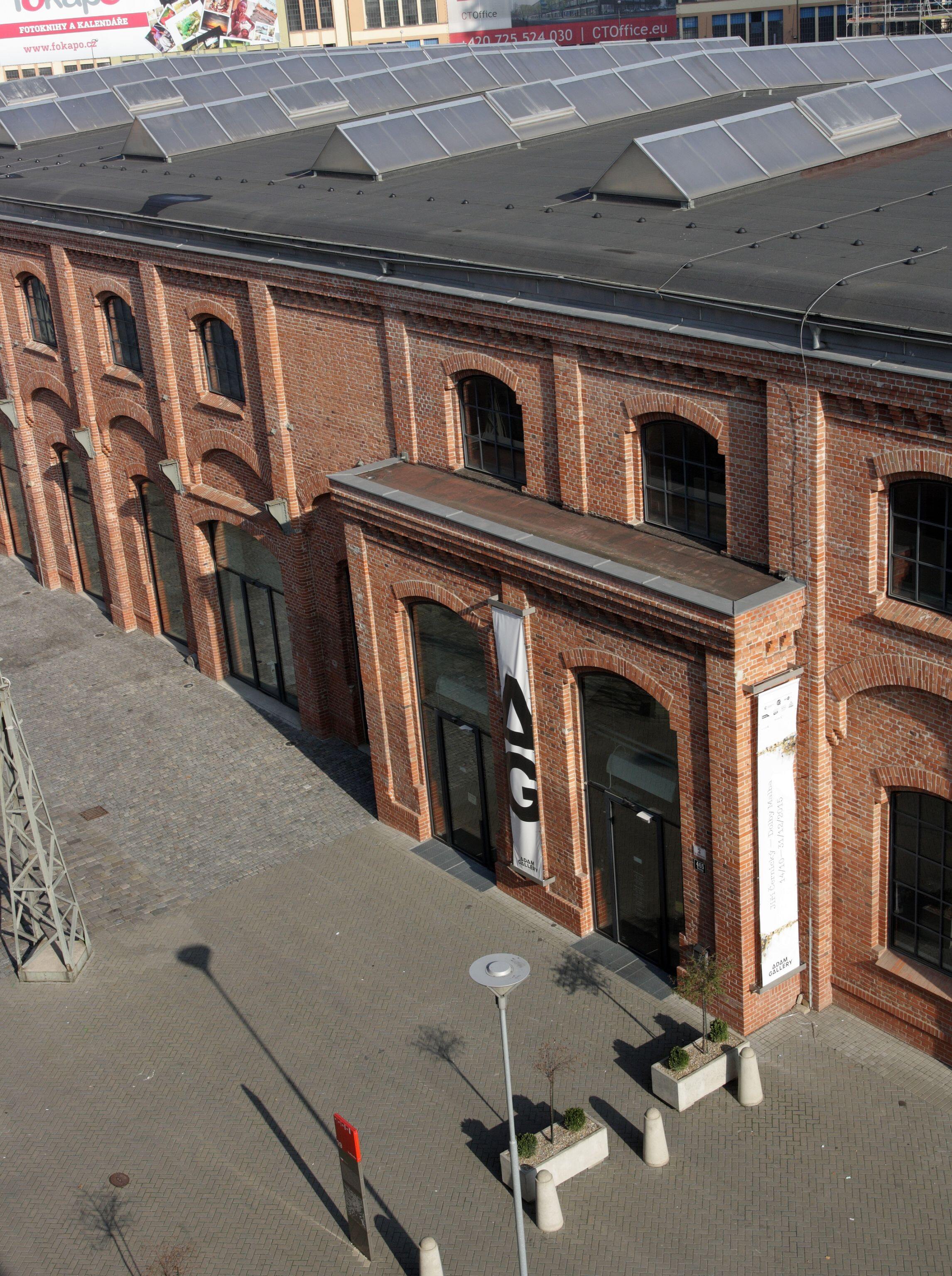 Brno - strojírna Wannieck (Richard Adam Gallery) ze střechy Galerie Vaňkovka.