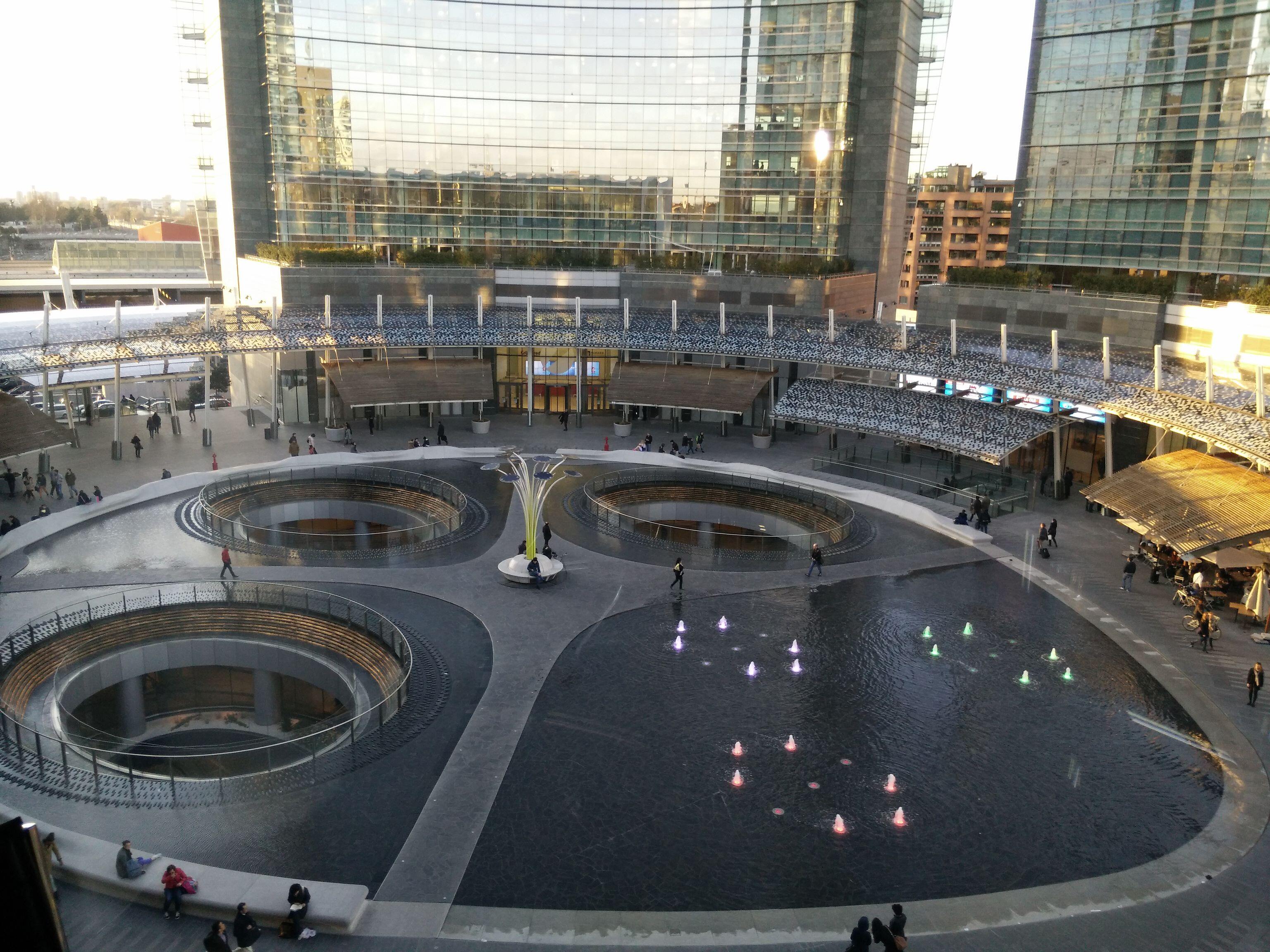 Square Gae Aulenti, Milano