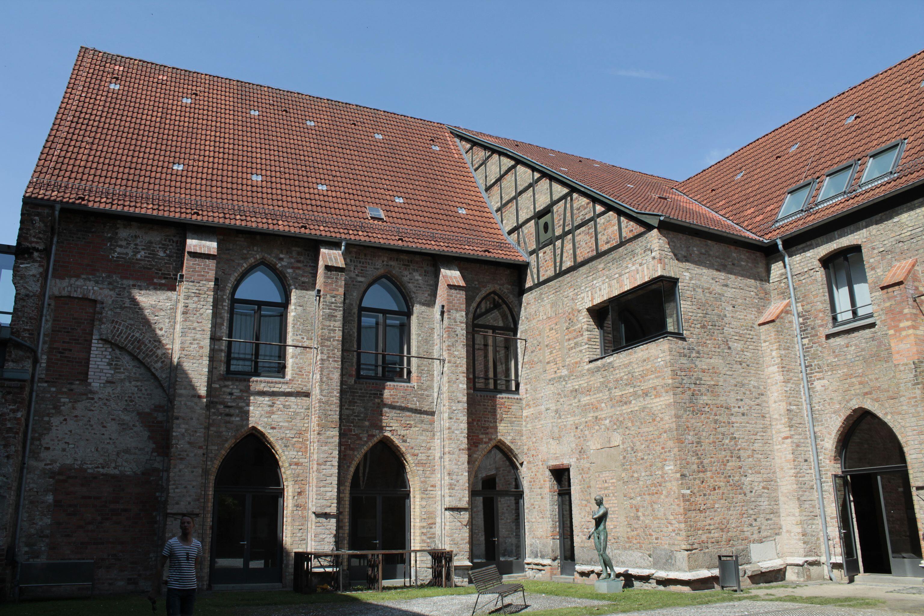 Innenhof der Hochschule für Musik und Theater in Rostock