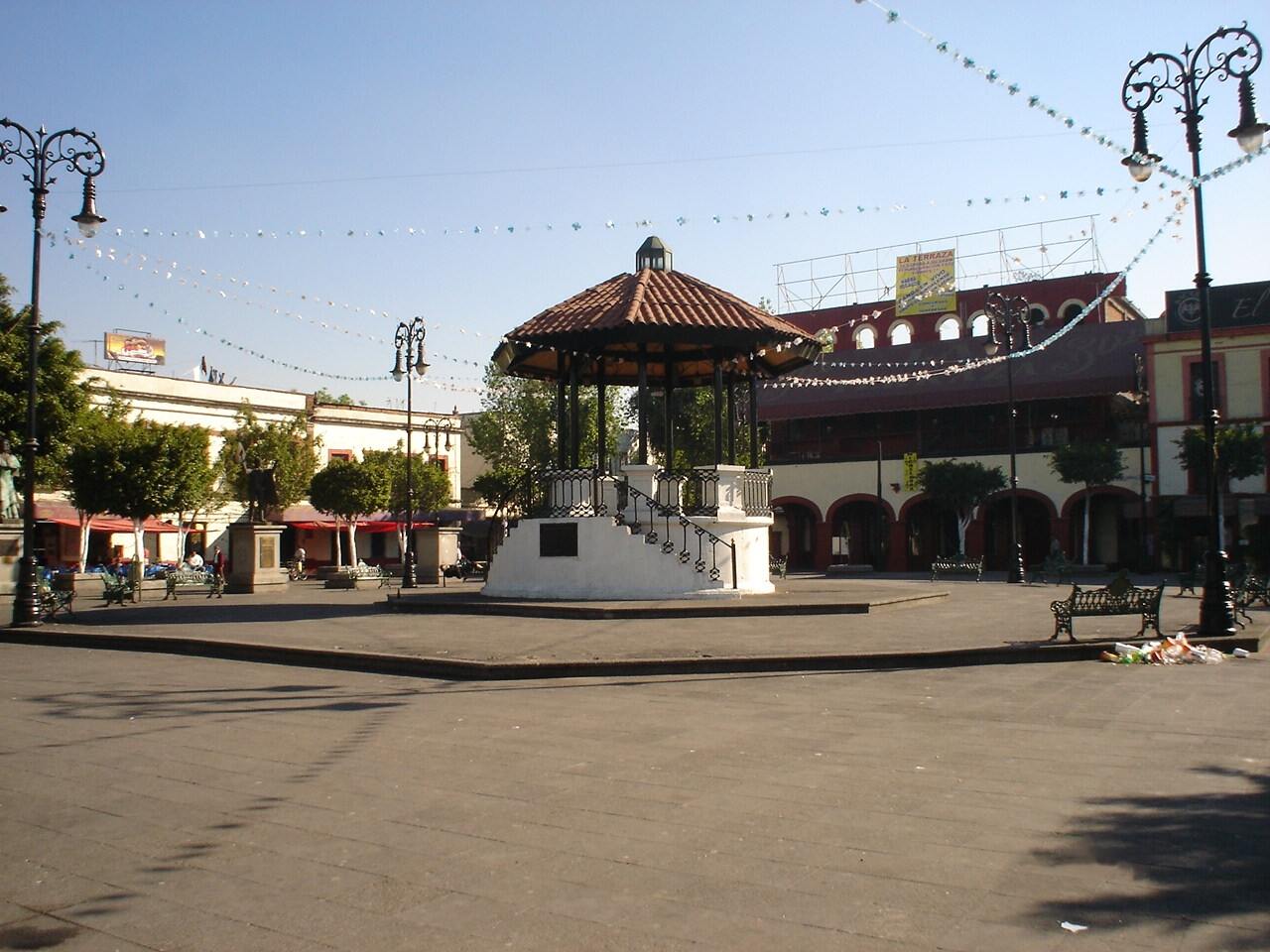 Plaza Garibaldi, sobre el Eje Central Lázaro Cárdenas en la delegación Cuauhtémoc de la Ciudad de México, D.F., México.