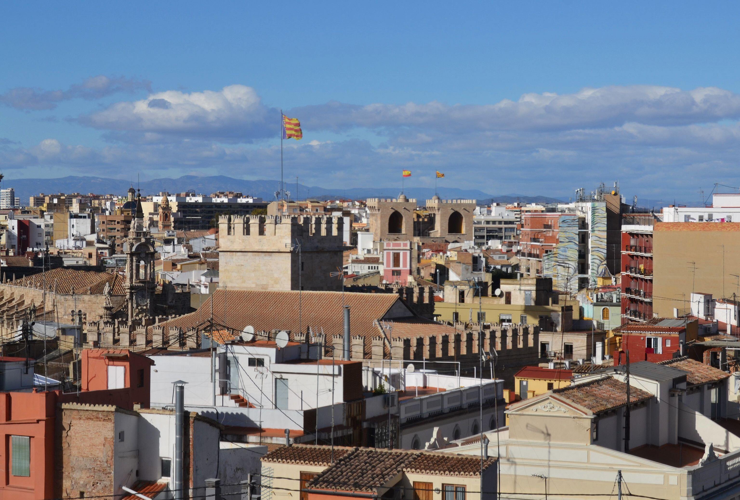 La Llotja de la Seda vista des del campanar de santa Caterina, València.